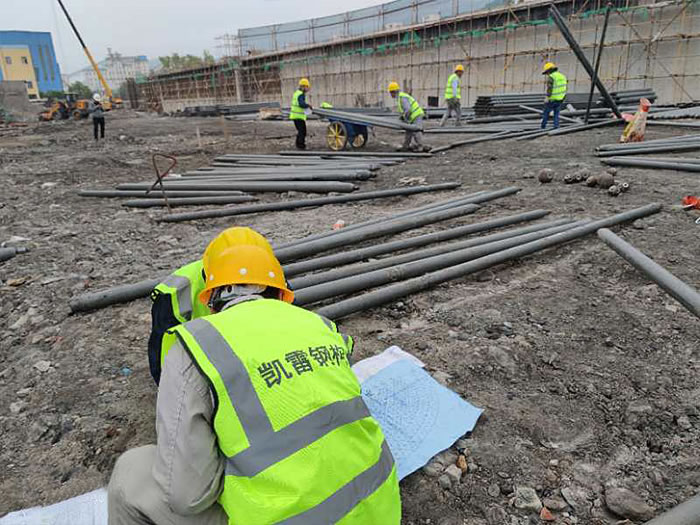 长葛螺栓球网架结构